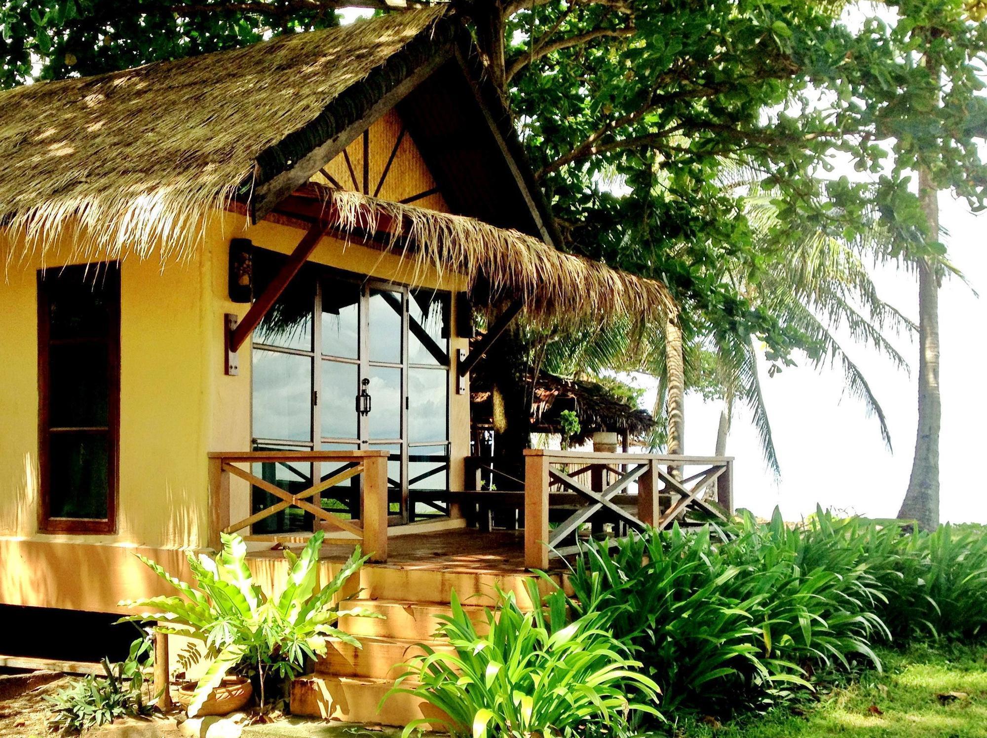 Nautilus Right On The Beach Resort Koh Lanta Exterior foto